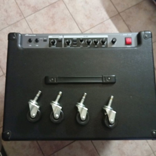 Ampeg BA-300/115 bass combo amplifier like new