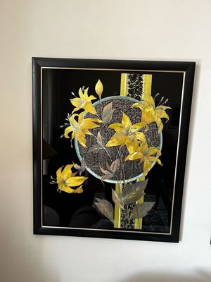 Black and gold frames like new, set of 2