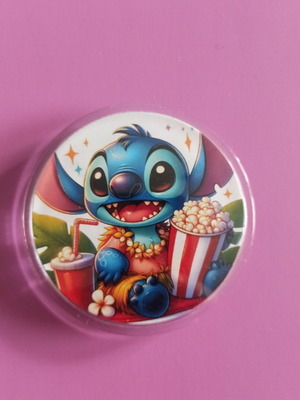 Stitch pin new 6x6 cm with magnet