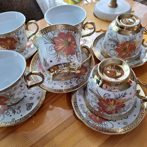 Coffee cup and saucer set restored, 6 pieces with gilding in box