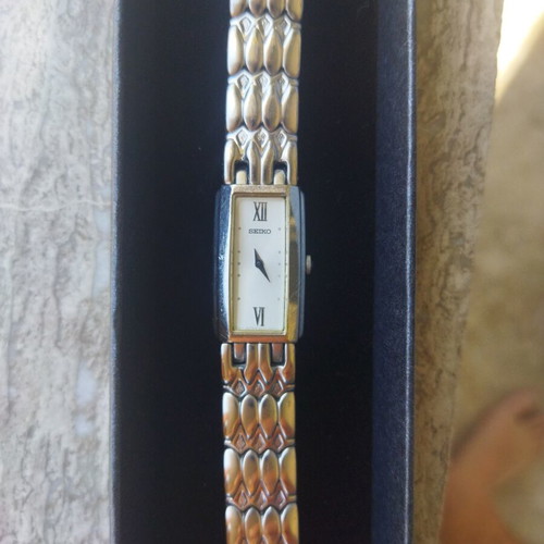 Seiko Tank women's watch like new, white and silver bracelet