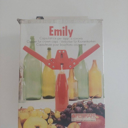Ferrari Group Emily Bottle Capper with Lever for 26 mm Caps, Red
