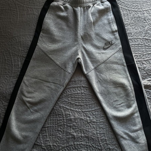 Nike Sportswear kids' grey sweatpants, XL 158-170cm