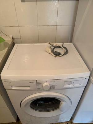 United UWM-5010 washing machine like new, 5 kg capacity