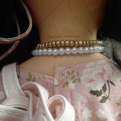 Paola Reina doll with joints, like new, vanilla scent, 58 cm, with bag gift