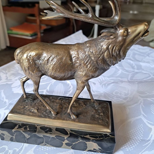 Bronze deer on marble base, late 20th century Germany