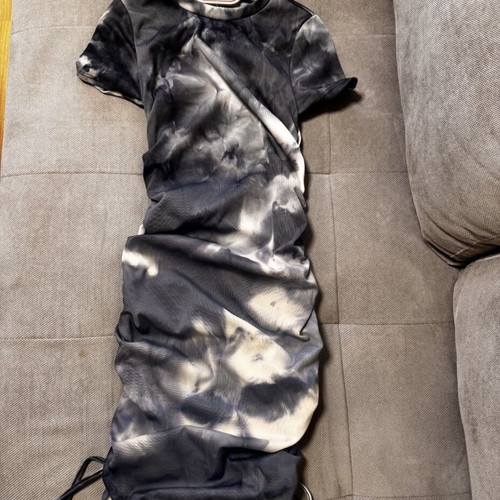 Dress with adjustable length