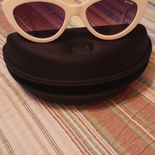Brixton women's sunglasses beige like new