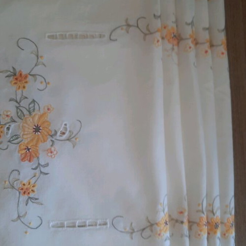 Easter tablecloth like new 1.80×1.30