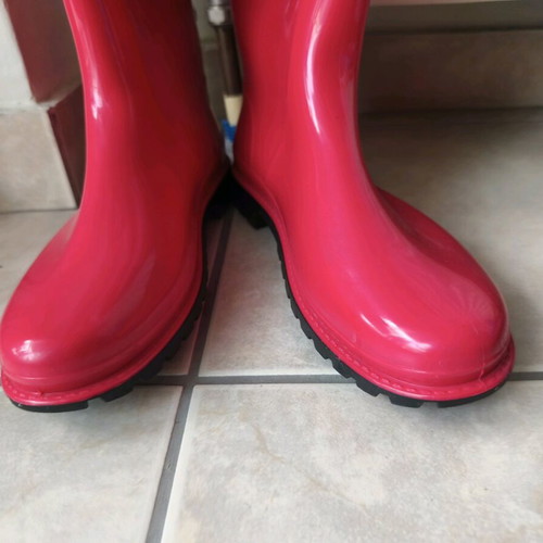 Galotses size 40 like new, red