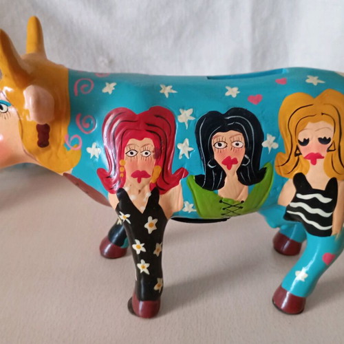 Hand-painted piggy bank like new