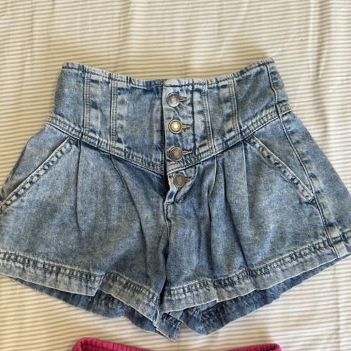 Benetton shorts like new, size 122 cm, blue and pink