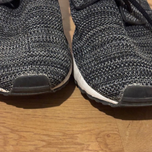 Men's athletic shoes used, gray with black laces, size 45