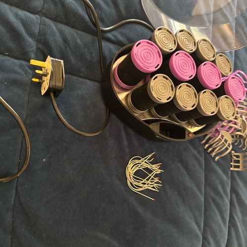 Remington hot hair rollers set used, UK plug, missing metal pin