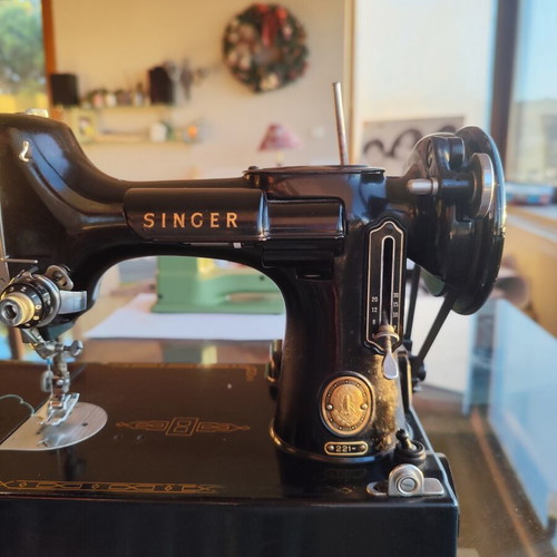 Singer Featherweight 221 sewing machine