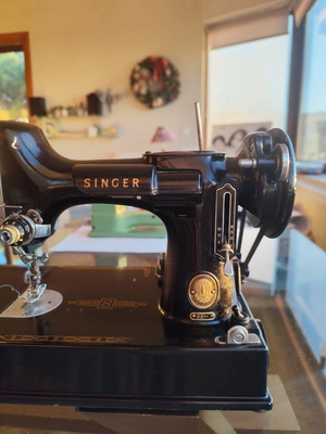 Singer Featherweight 221 sewing machine