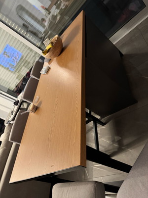 Kitchen island table with 3 chairs used, length 183 cm