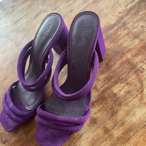 Purple sandals size 37 like new