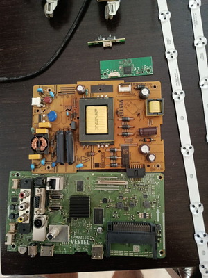 Smart TV 32 ιντσών FU Model FLS 32215 μεταχειρισμένα ανταλλακτικά, μπάρες led backlight