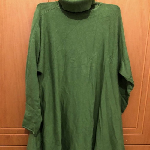 Turtleneck used, size M