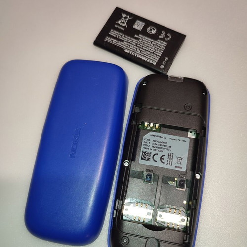 Nokia TA-1174 phone like new with charger