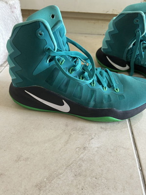 Nike Hyperdunk αθλητικά παπούτσια σαν καινούργια, μέγεθος 45, πράσινα και τιρκουάζ