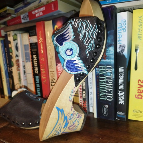Von Dutch wooden shoes new, size 39, vintage