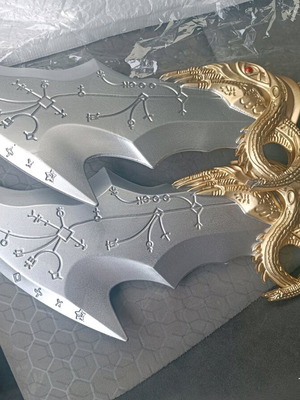 God of War decorative knives like new
