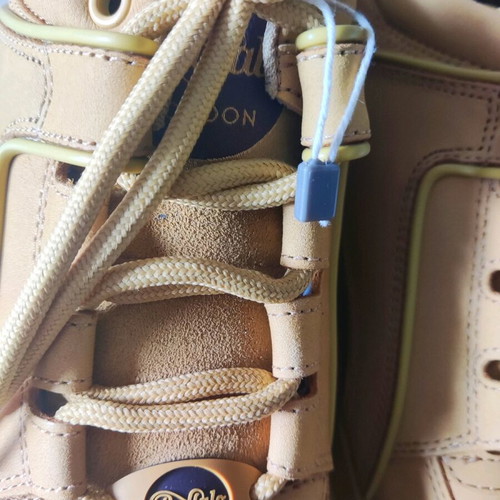 Buffalo Sneakers νούμερο 40 σε μπεζ-καμελ σουέντ, καινούργια