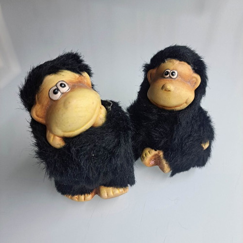 Decorative monkey figurines like new