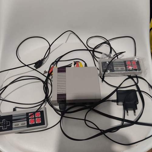 Game console like new with built-in games