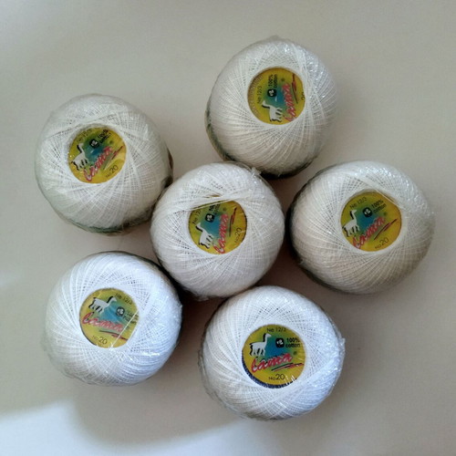 Lama white cotton yarn new, pack of 6 balls for crafts and lace