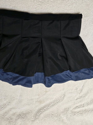 Emporio Armani EA7 skirt-shorts like new, size S