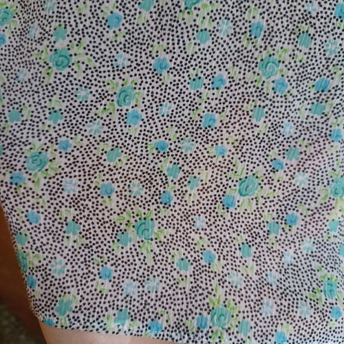 Vintage floral short-sleeve shirt like new, textured crepe fabric