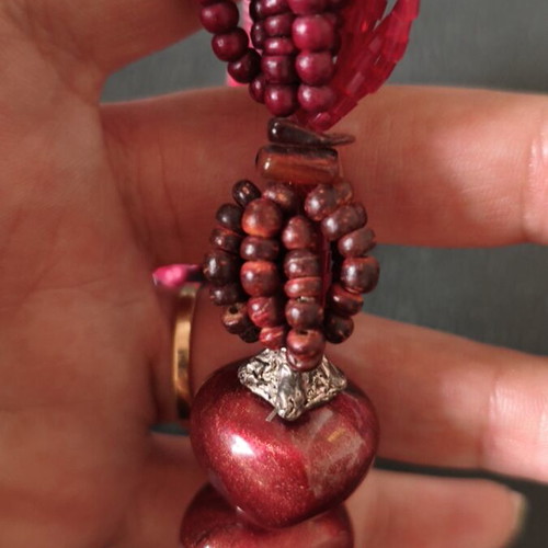 Necklace like new, handmade multistrand with red beads and marble-like stones