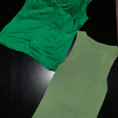 Women’s blouses like new, size S, green, pack of 2