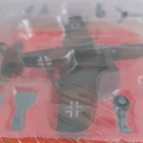 Metallic World War II fighter plane De Agostini new