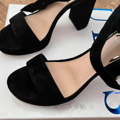 Guess black leather sandals, size 38