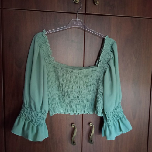 Shein elastic crop top with puffy sleeves, like new, green