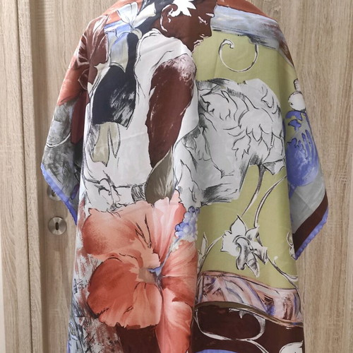 Floral scarf - handkerchief Etienne Aigner 100% silk like new, multicolor
