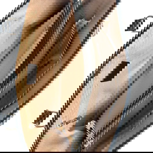 Burberry Nova Check чанта за рамо употребявана, черна и бежова