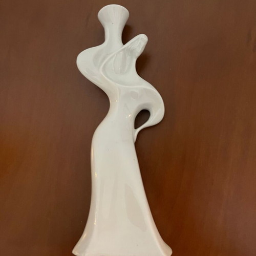 Waaman LTD Woman Figurine with Pitcher like new