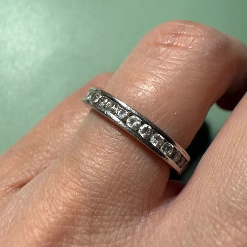 Silver 925 wedding ring with zircon like new, size 52