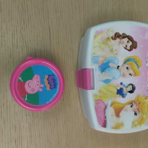 Food container and plastic cup like new with princess and Peppa themes