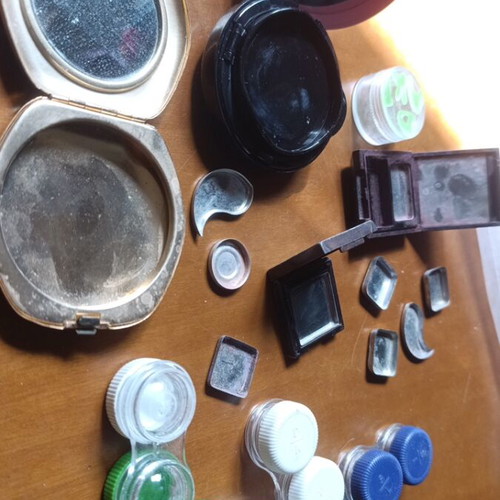 Empty containers for cosmetic samples used, pack of 16