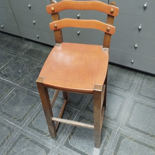 Wooden chair like new, solid wood, seat 32x32 cm