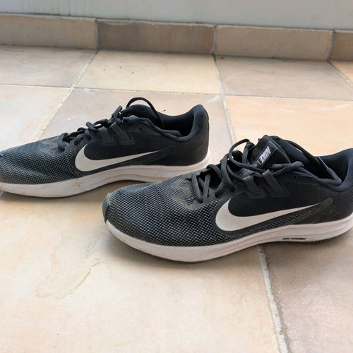 Nike παπούτσια για τρέξιμο μεταχειρισμένα, μέγεθος 45.5, μαύρο και λευκό