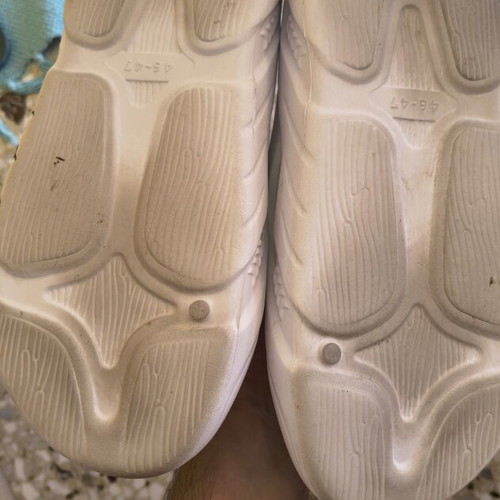 Slippers with foam sole, like new, white and green, sizes 46-47