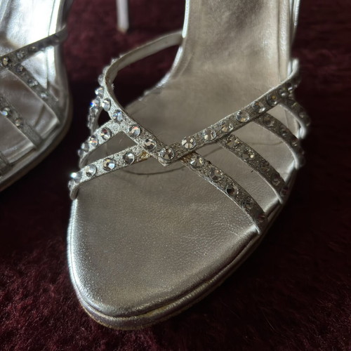 Dodici leather sandals with rhinestones like new, silver