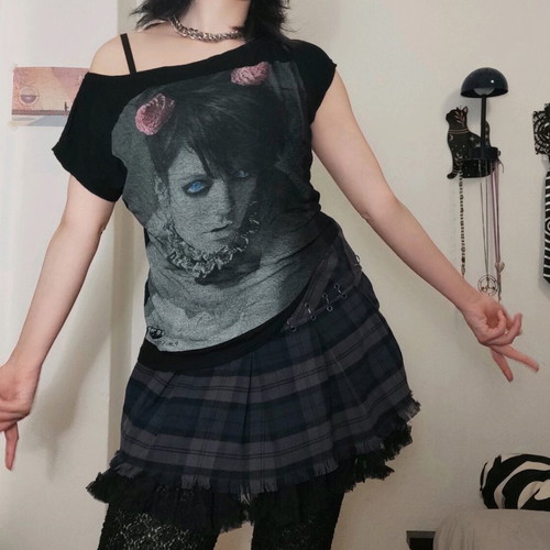 Emo Short-Sleeve T-Shirt Miss Pinky Used Size M 2000s